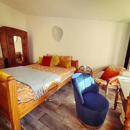 Charming Historic Townhouse With Private Terrace In Old
